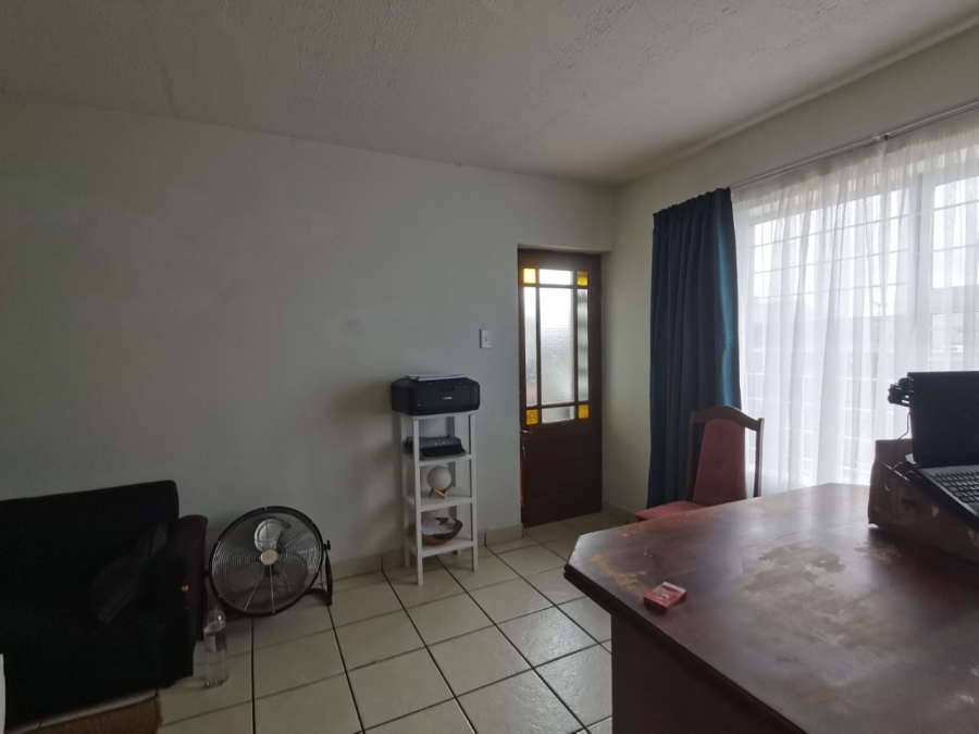 2 Bedroom Property for Sale in Heiderand Western Cape